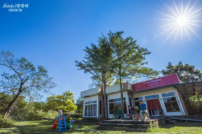 寵物友善餐廳│親子餐廳│桃園龍潭美食│Cafe食堂KenKen~免費提供寵物餐和餅乾。味噌湯免費喝到飽。親子遊戲空間