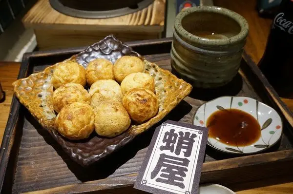 【台南中西區】『蛸屋本舖』～新美街台日交織的復古老房子氛圍，道地日本口味章魚燒，YA~吃章魚燒不用飛大阪！