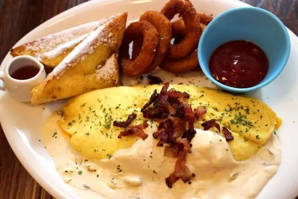 【台北市】時尚沙龍結合早午餐複合式CAFE-in% HAIR & CAFE