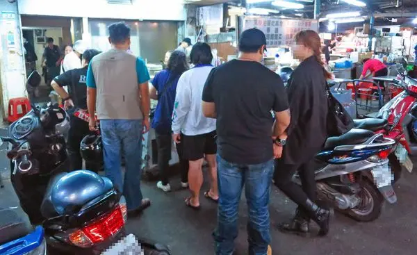 【台北萬華美食】24小時切仔麵店-南機場夜市黑白切