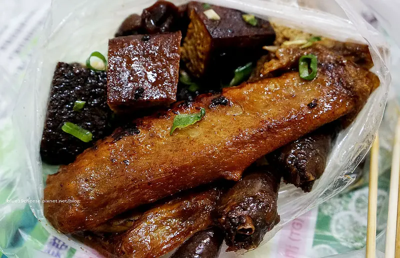 【台中沙鹿】沙鹿 鴨頭蔡 東山鴨頭 - 30年老店.入味好吃.灑點蔥花和辣粉滿加分.沙鹿巨業總站旁.三山國王廟對面