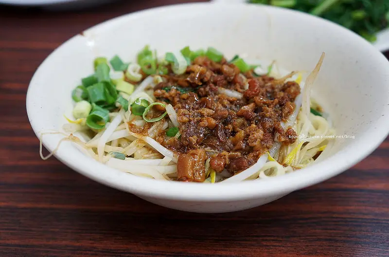 【台中西屯】雪芙蓉水餃專賣店 - 炒飯水餃南投意麵陽春麵湯小菜.電話先預約再取餐比較不會久候.中科商圈.澄清醫院附近