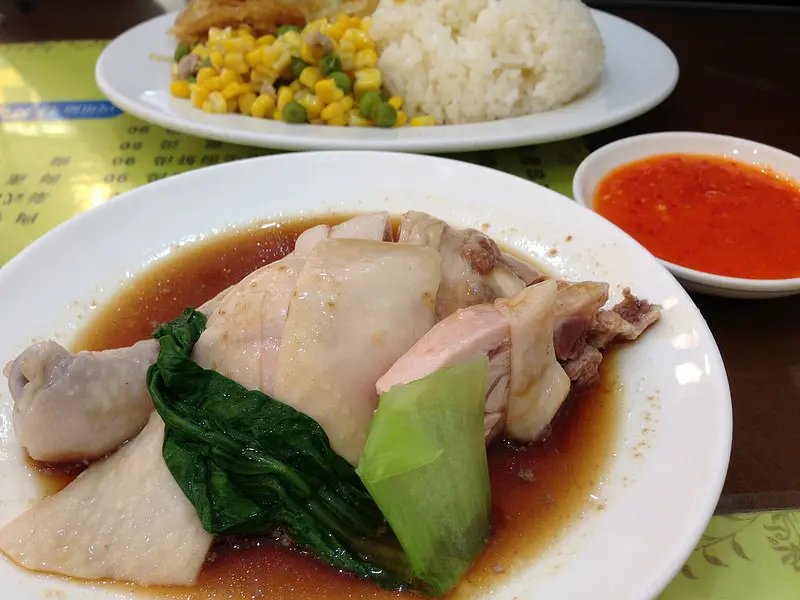 上班族的平民小吃@海倫新加坡肉骨茶+海南雞飯