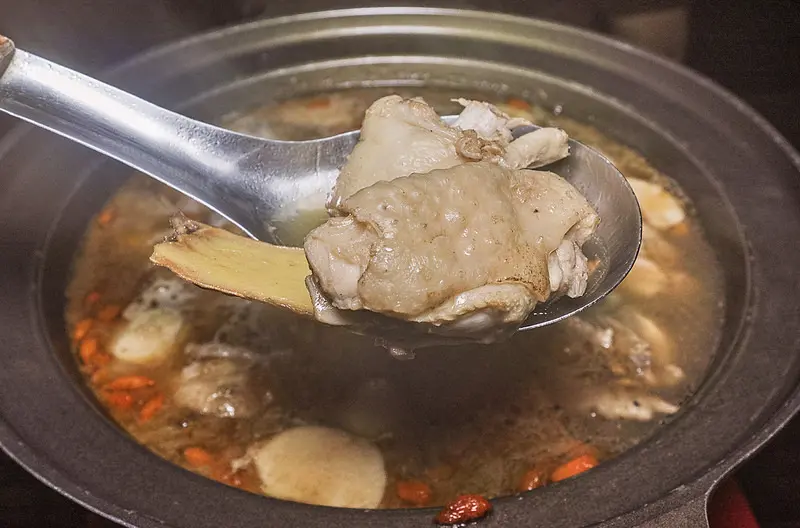 萬華百元熱炒火鍋好選擇 鱻之味生猛海鮮餐廳