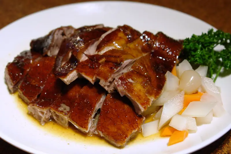 頂園燒鵝担仔廚房--阿官集團的中餐廳，低調呈現