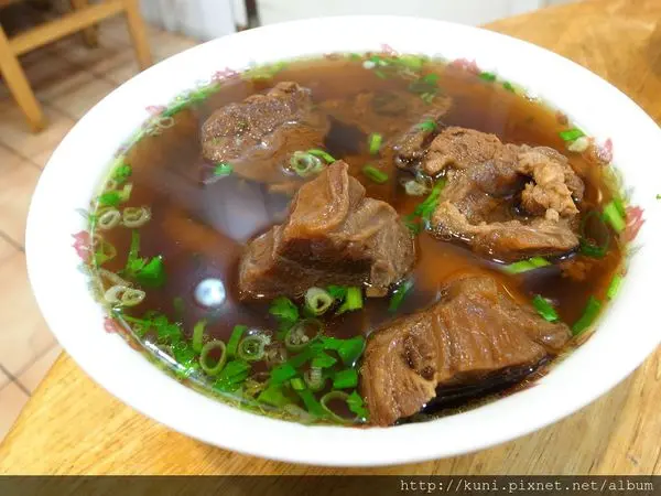 GRD日誌---16112015 北京餡餅粥：湯頭不錯的刀削牛肉麵