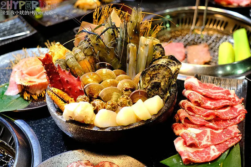 潼阪│頂級帝王蟹黑毛牛肉品海鮮燒烤吃到飽！不怕你點只怕你點到吃不下～還有無限暢飲加冰品自助吧，根本是大食怪們的天堂啊！ @強生與小吠的Hyper人蔘~