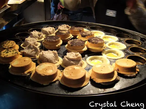 【基隆美食推薦】輪の鋪日式紅豆餅 內餡爆滿CP值超高多種口味不推薦怎麼行啦!(廟口小吃)