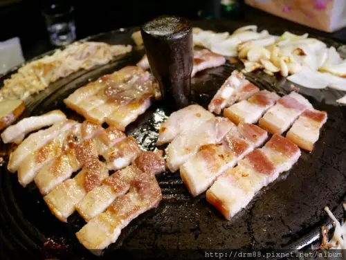 三角三韓國道地烤肉～東區延吉必吃的韓國烤肉店/專人服務/CP值高