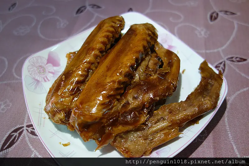 【彰化員林】林園雞腳凍；員林名產雞腳凍，香Q口感，絕妙滋味帶點中藥香氣！肉質香Q入味！讓人停不下來的允指美味~(員林名產/員林雞腳凍/員林伴手禮)