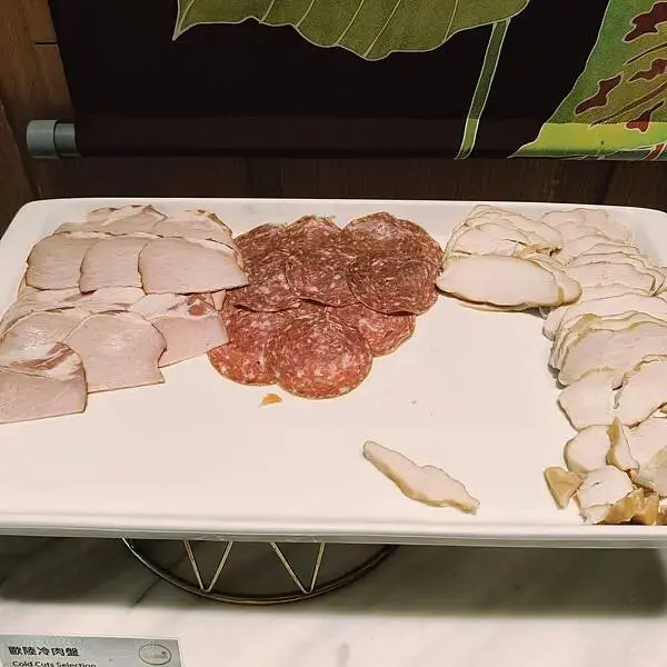 台北萬福六怡酒店敘日吃到飽餐廳~