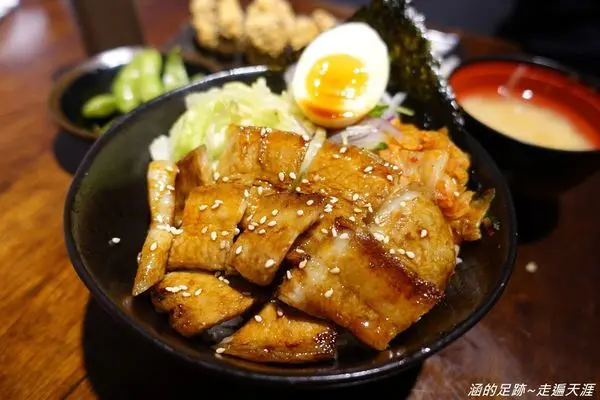 [士林丼飯] 直火人 直火燒肉丼飯屋 ~ 超人氣平價美味丼飯，士林夜市排隊名店