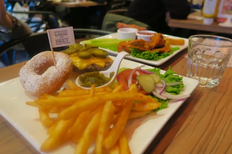 台北市公館遊：【Hater Cafe】美式餐廳