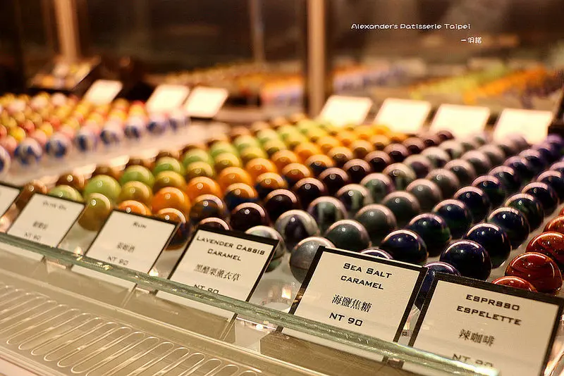 【羽諾食記】Alexanders Patisserie 亞歷山大法式甜點❤女孩們的療癒系甜點 貴婦們的頂級下午茶❤OpenRice春季晚茶聚會❤忠孝旗艦店/台北東區商圈/忠孝敦化捷運站