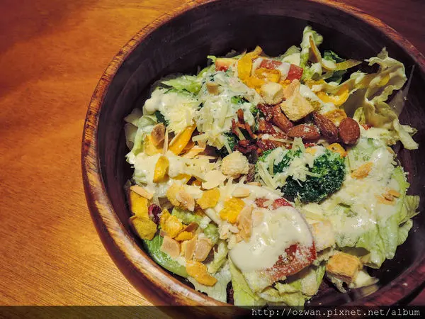 [吃喝]獨樂樂不如分享樂～Campus Cafe（站前旗鑑店）。