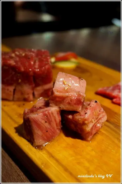 ◎台中◎南屯區◎燒肉風間 Kazama。公益路上的氣派燒肉餐廳，肉好量多，飽到一個翻天