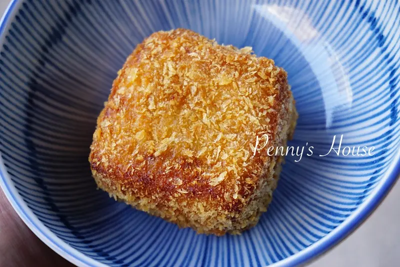 
台南中西區小吃- 樂樂屋可樂餅專賣店，每天限量三款口味，天堂鳥冰茶推薦喝！
