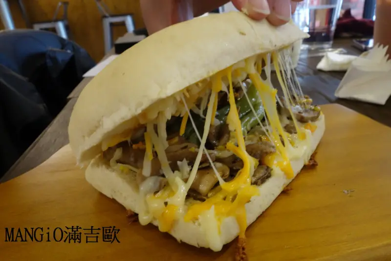 (南京三民站)京華城正對面,MANGiO滿吉歐帕尼尼/烤餅/義大利麵~喜歡哪一種配料自己選!輕便型義式料理