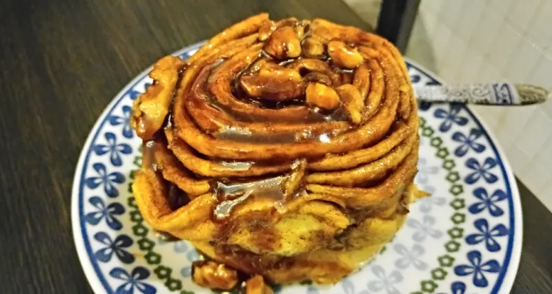 【台北東區】Flys Kitchen☞蒼蠅哥的招牌肉桂捲，每日限量供應不能外帶，只限店裡享用!