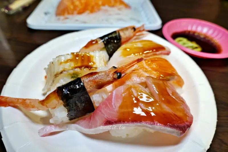 【基隆】朱添鮮魚號 開到凌晨的30年生魚片 炙燒比目魚握壽司必點 宵夜 - 水晶安蹄 不務正業過生活