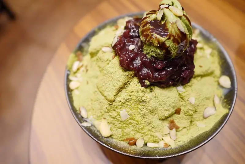 【新北】板橋 雪花咖啡 Snow Flower 低調迷人的韓式咖啡店‧大推抹茶雪花冰、彩虹糕♥♥♥