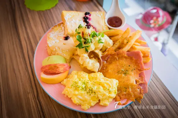 輔大美食【荷亞輕食館】輔大早午餐\下午茶\學生愛的店\大份量\新莊平價美食