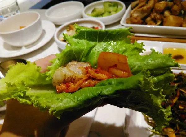 *台北東區*新沙洞韓國烤肉，專人烤肉給你吃，道地韓式小菜無限續~(國父紀念館站)