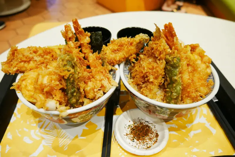 【Angelas日嚐】排隊排到天荒地老的超人氣日式天丼，炸物多到快溢出來了!!!【金子半之助 林口三井店】