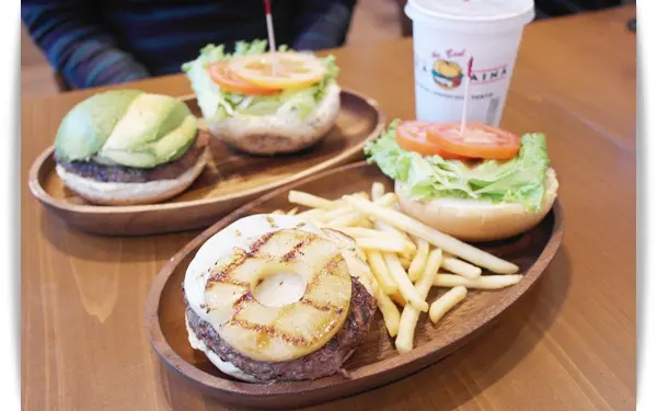 阿囉哈~來自夏威夷，歐巴馬最愛的漢堡 ♥ 『KUAAINA 漢堡』林口三井OUTLET PARK