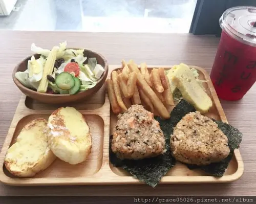 【食記】高雄☼左營 麻鹿MARU早午餐**文青日式風**