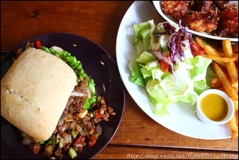 [ 信義安和站美食 ] 用力做三明治有限公司～新型態早午餐，必點招牌開胃的土石流三明治