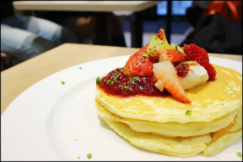 [ 新北林口．機場捷運線A9站美食 ] 林口三井outlet：J.S. Foodies～這裡也有好吃漢堡跟鬆餅