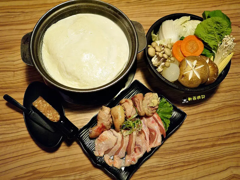 [食記]台北行天宮站 水炊き 筑紫島つくししま 行天宮火鍋 來自日本九州福岡鍋物 香濃北海道牛奶風味起司鍋 專人桌邊服務 日式料理/日式餐廳/日本料理/居酒屋/串燒/烤物/炸物/火鍋