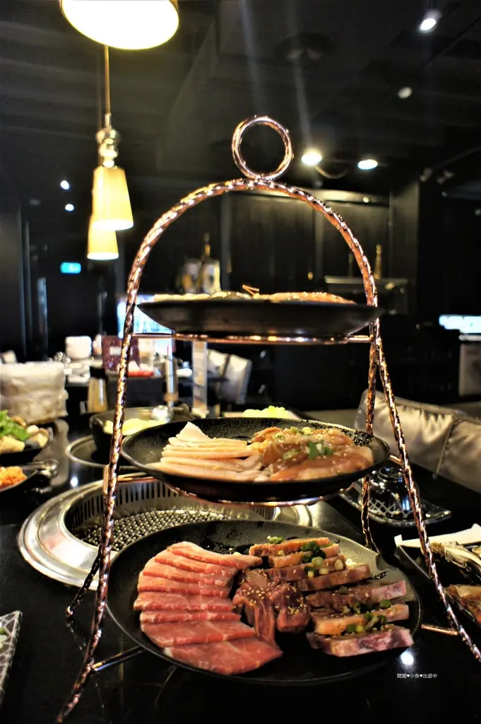 [桃園餐廳]。御燒原味無煙燒烤。原味燒肉, 美國Prime等級嫩煎牛排, 天使紅蝦, 安格斯牛, 澳洲和牛吃到飽