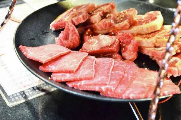 『桃園』御燒原味無煙燒烤-燒肉海鮮吃到飽有停車場