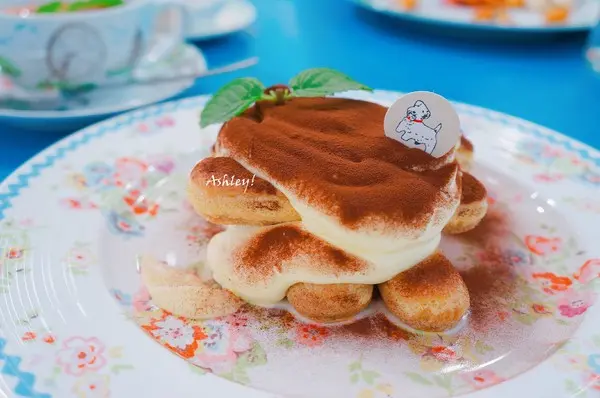 Caths Cafe|捷運中山站，近新光三越南西店．知名品牌Cath Kidston咖啡廳．義大利麵．燉飯．少女系下午茶．沒有想像中的貴．服務態度待加強