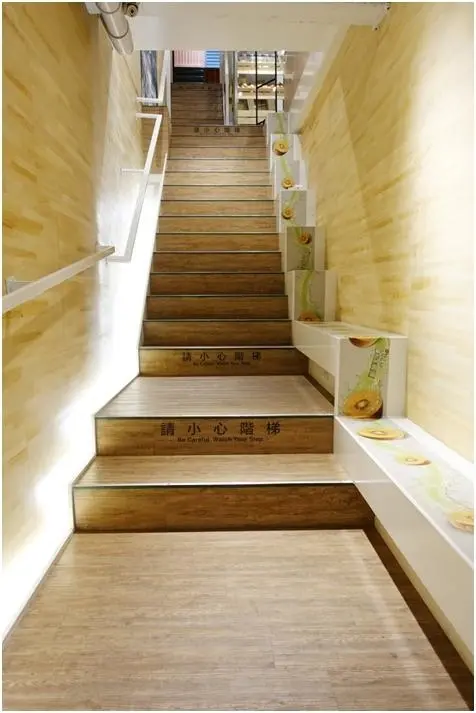 東區Cafe----溫馨健康的樂福 REVEL