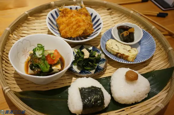 【食記】高雄左營_開動了 日本家庭料理@開動囉 今天我想來個舒服 輕鬆 愜意的品味路線