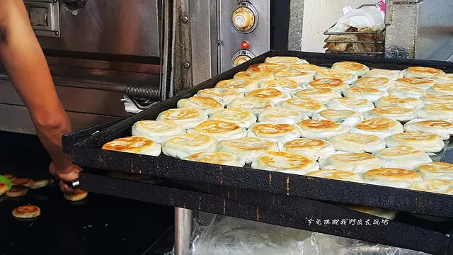 基隆陳家蔥油餅。陳家早點。迷你蔥油餅