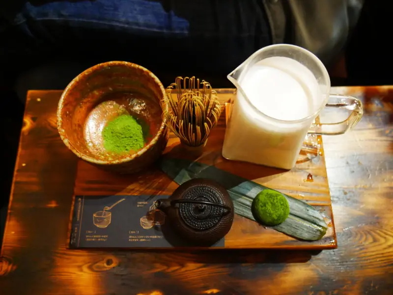 【Angelas日嚐】今晚一起搭船吃抹茶，令人驚豔不已的濃厚抹茶生チョコ松露，台中勤美商圈的夢幻三星丸號，台中超人氣排隊名店，三星園抹茶【三星丸 宇治商船】