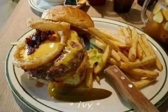  ♡ 新竹食 ♡ 樂子餐廳。大份量的早午餐              