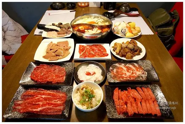 溫體牛肉鴛鴦鍋吃到飽【京宴屋涮涮鍋】              