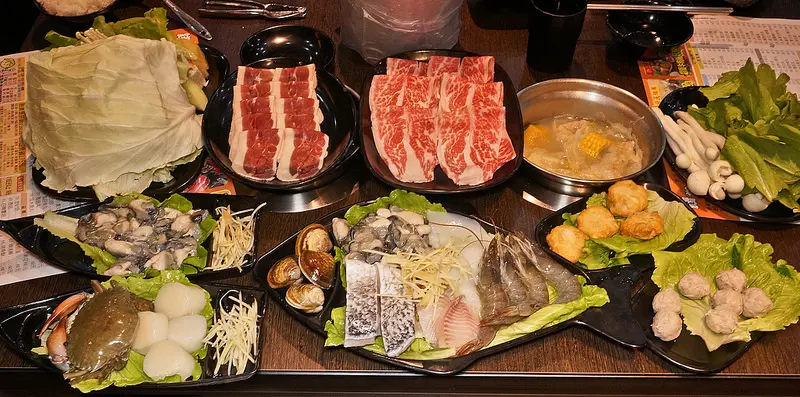 食材好又有時尚裝潢 的高CP 涮涮鍋 台北小巨蛋火鍋 錢都涮涮鍋光復店