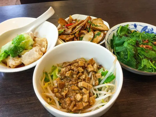 小胖胖扁食 - 別被憨憨的店名騙了！