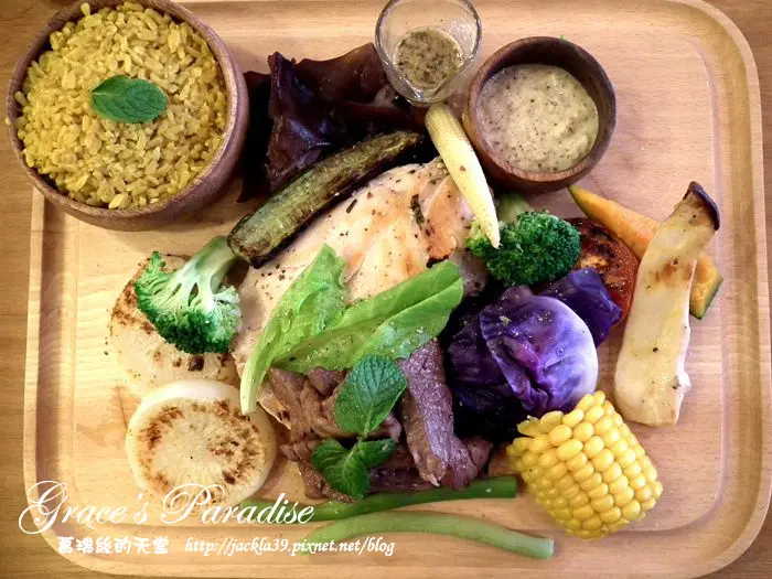 【新竹 美食】腰果花砧板原食料理─吃大餐也能健康不怕胖！優質增肌減脂餐，低卡營養飲食居然也能那麼好吃！