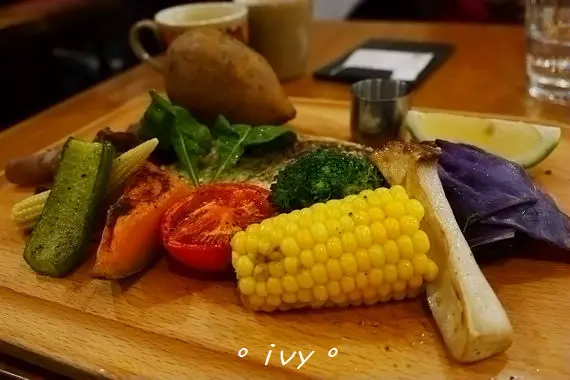 ♡ 新竹食 ♡ 腰果花砧板原食料理              