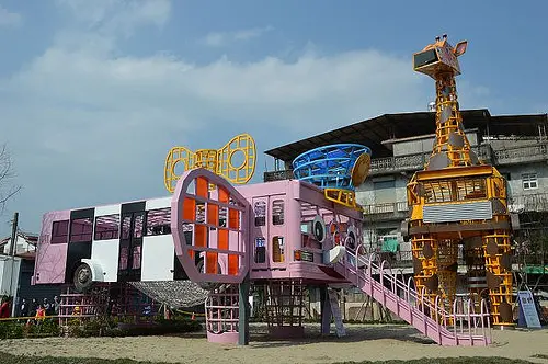 幸福轉運站~~春節期間限定！療癒感十足的裝置藝術．有趣的遊具設施讓小朋友玩到不想回家