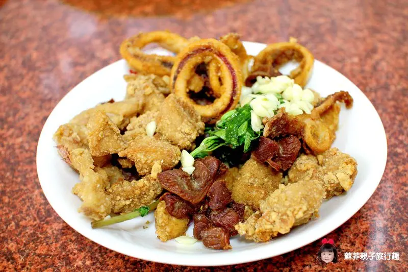 
台中南屯▌宵夜美食★偉哥鹽酥雞（嶺東店）★乾淨衛生又美味的選擇！
