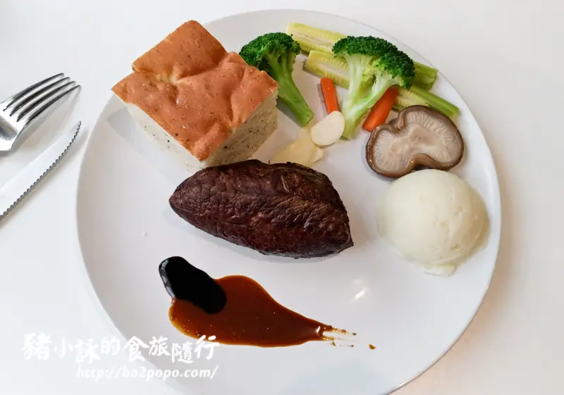 高雄。前鎮》大黑店。簡單精緻排餐 - 豬小詠的食旅隨行