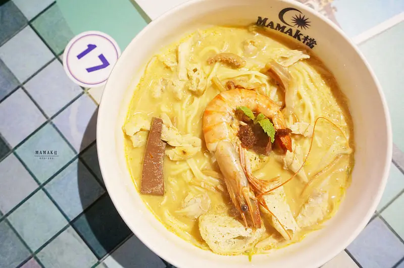 【忠孝敦化】★MAMAK媽媽檔★東區平價美味の正宗星馬料理｜東區美食 馬來西亞 異國美食 硬骨魚覓食中